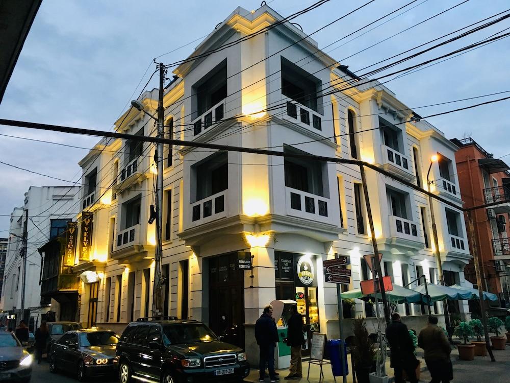 โรงแรมเวลเว็ต Tbilisi ภายนอก รูปภาพ