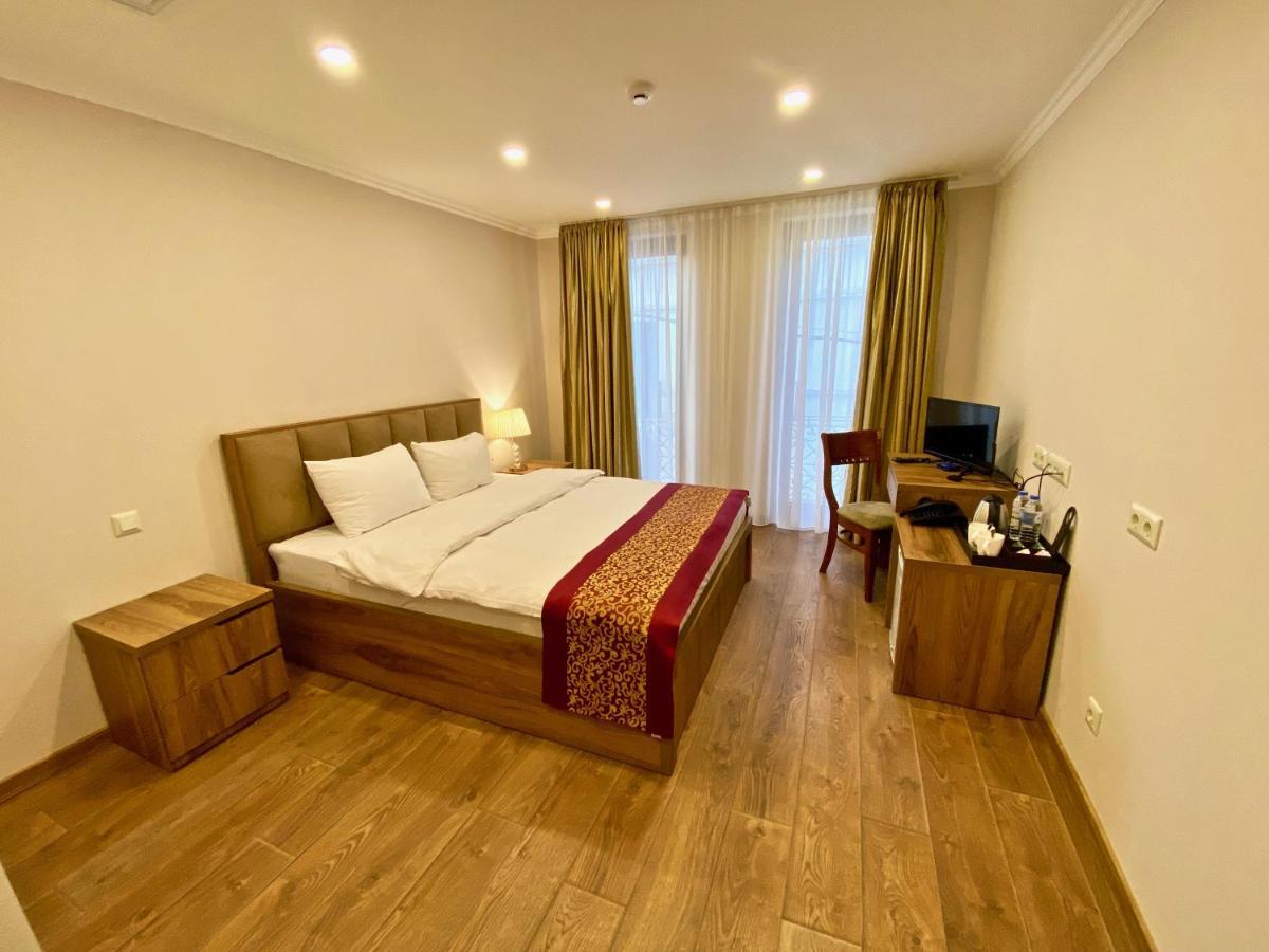 โรงแรมเวลเว็ต Tbilisi ภายนอก รูปภาพ